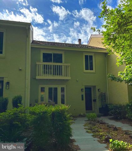 2029 CHADDS FORD DR, Reston, VA 20191