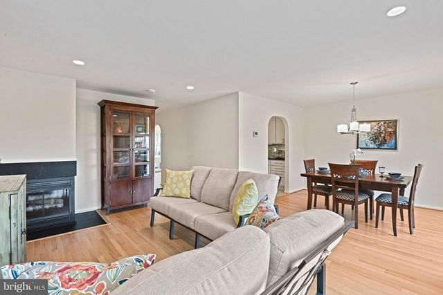 2029 CHADDS FORD DR, Reston, VA 20191