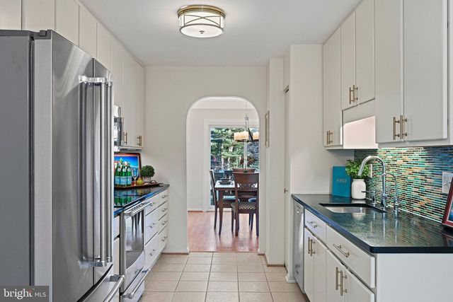 2029 CHADDS FORD DR, Reston, VA 20191