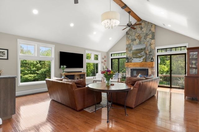 57 Candlewood Dr, Topsfield, MA 01983