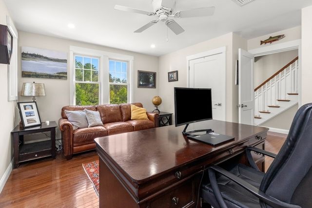 57 Candlewood Dr, Topsfield, MA 01983