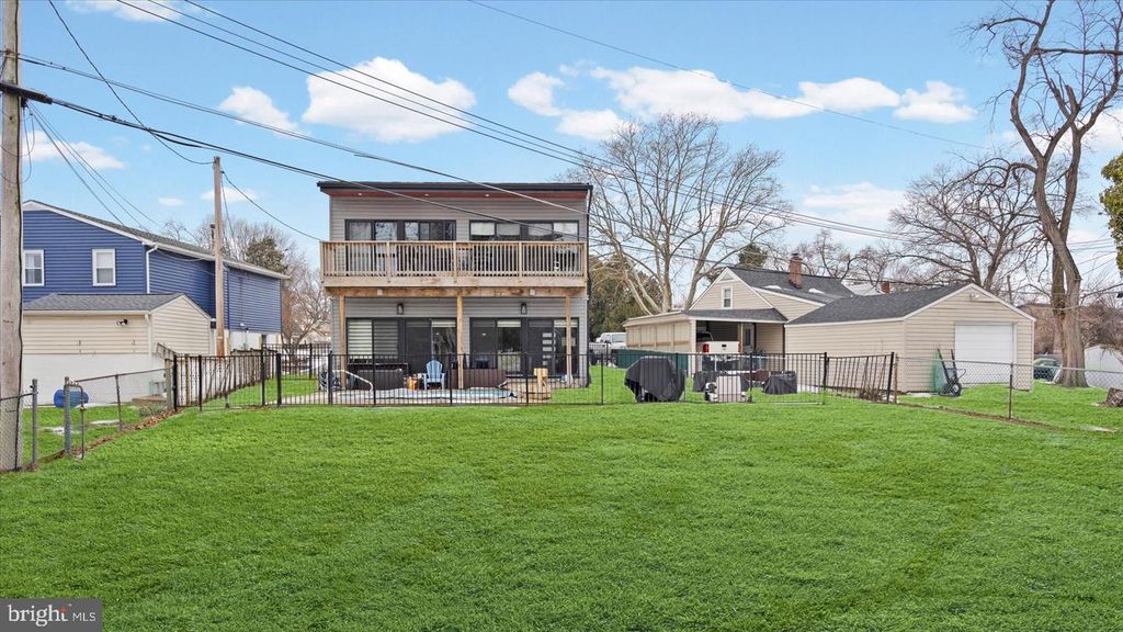 Image 15 of property listing at 3145 BAYBRIAR RD, Dundalk, MD 21222