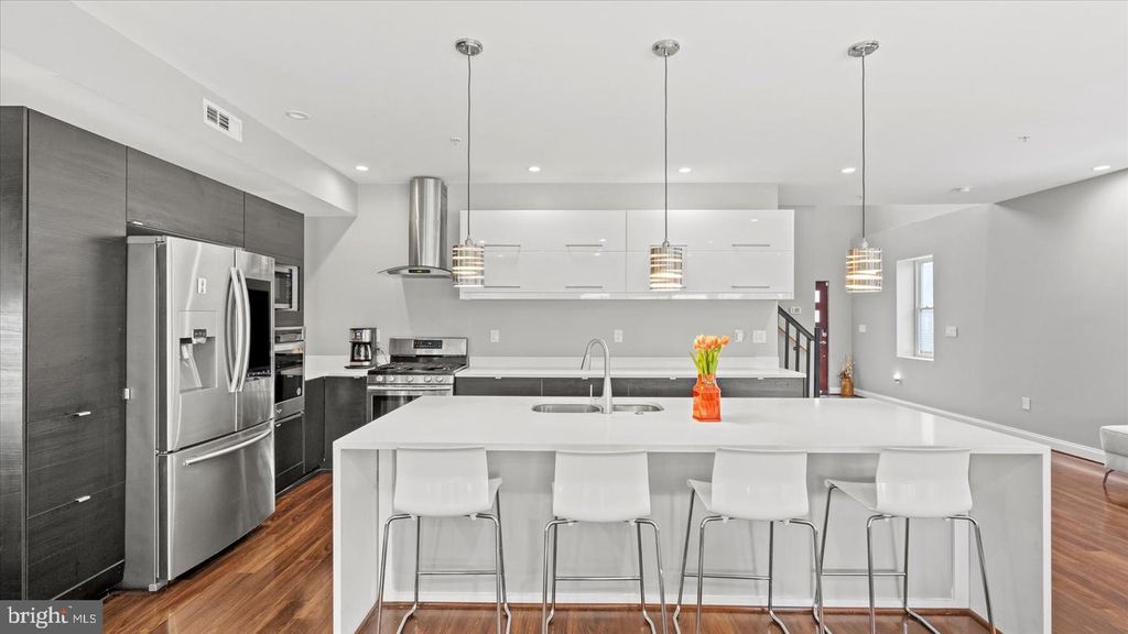 Image 17 of property listing at 3145 BAYBRIAR RD, Dundalk, MD 21222