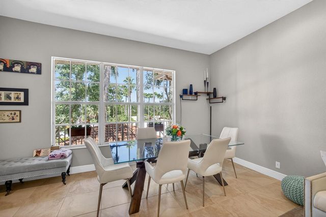 4710 Artesa Way E, Palm Beach Gardens, FL 33418