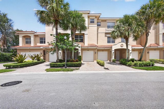 4710 Artesa Way E, Palm Beach Gardens, FL 33418