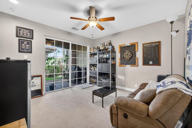 4710 Artesa Way E, Palm Beach Gardens, FL 33418