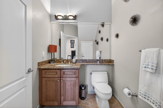 4710 Artesa Way E, Palm Beach Gardens, FL 33418