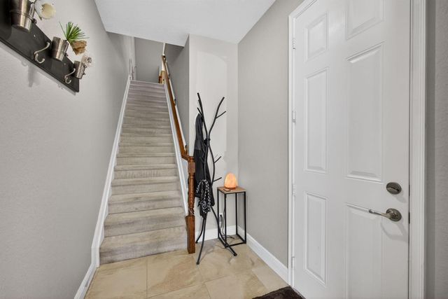 4710 Artesa Way E, Palm Beach Gardens, FL 33418