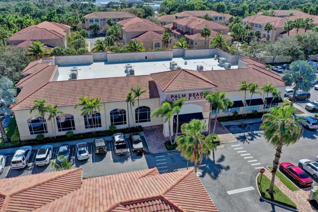 4710 Artesa Way E, Palm Beach Gardens, FL 33418