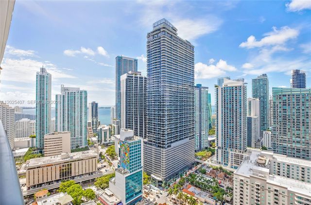 55 SW 9th St 3205, Miami, FL 33130