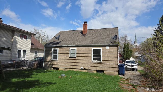 733 Vermilya Avenue, Flint, MI 48507