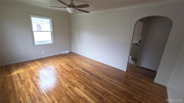 733 Vermilya Avenue, Flint, MI 48507