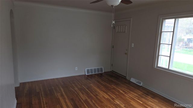 733 Vermilya Avenue, Flint, MI 48507