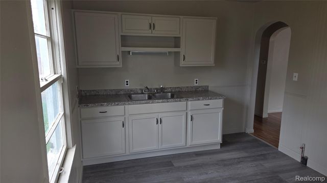 733 Vermilya Avenue, Flint, MI 48507