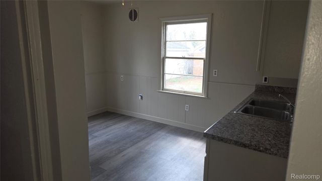 733 Vermilya Avenue, Flint, MI 48507
