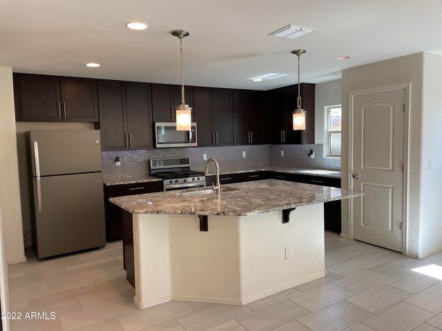 16623 W CULVER Street, Goodyear, AZ 85338