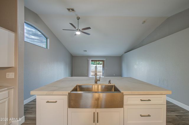 8313 W MULBERRY Drive, Phoenix, AZ 85037