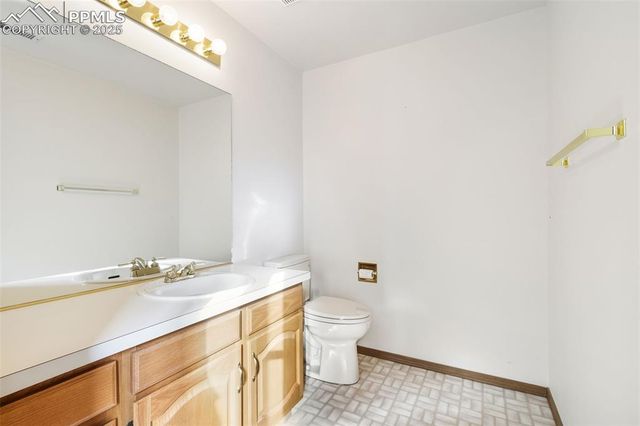 185 Thames Drive, Colorado Springs, CO 80906