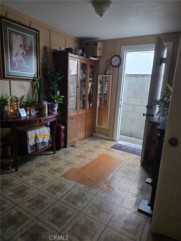 6605 West, Inglewood, CA 90302