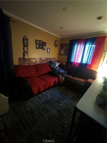 6605 West, Inglewood, CA 90302