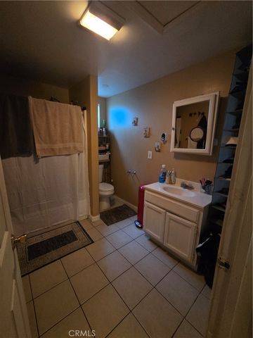 6605 West, Inglewood, CA 90302