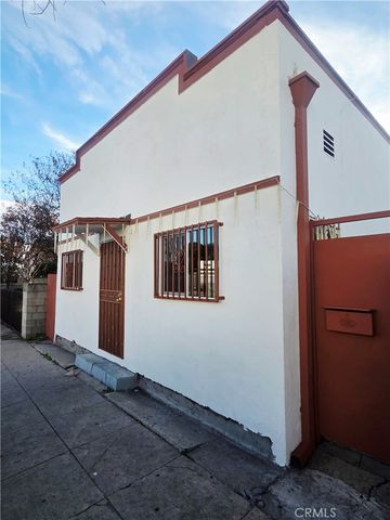 6605 West, Inglewood, CA 90302