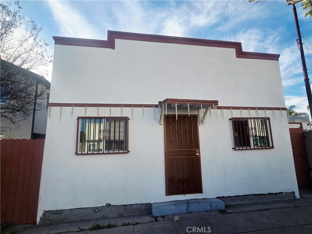 6605 West, Inglewood, CA 90302