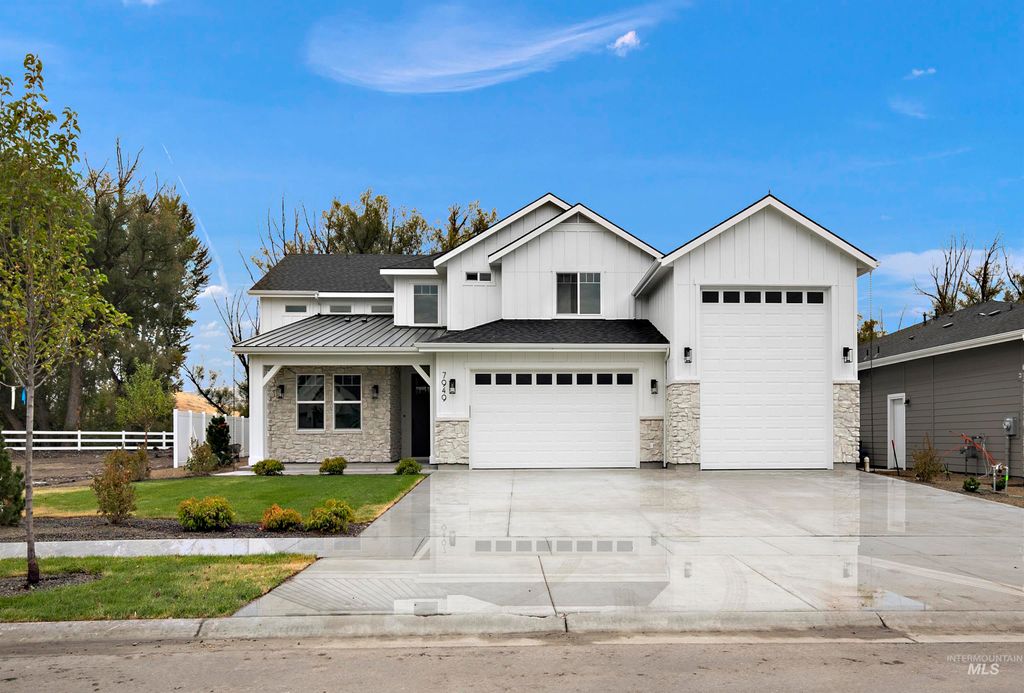 14314 N Goldfinch Ave, Boise, ID 83714