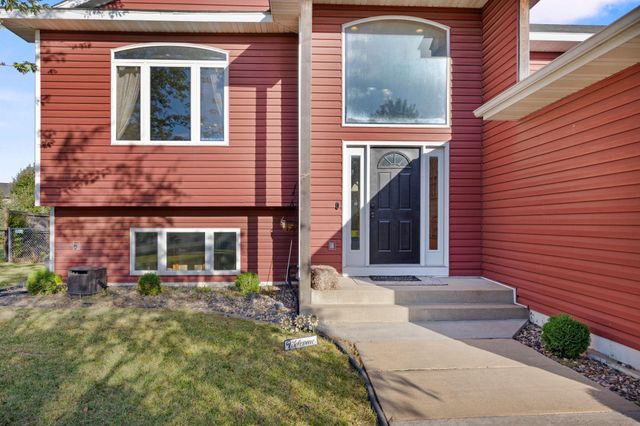 9720 42nd Street NE, Saint Michael, MN 55376