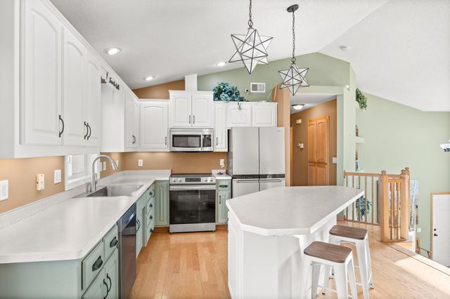 9720 42nd Street NE, Saint Michael, MN 55376