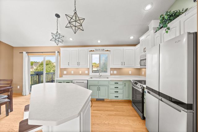 9720 42nd Street NE, Saint Michael, MN 55376