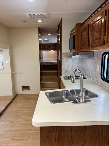 12500 NW 22nd Ave 1, Miami, FL 33167
