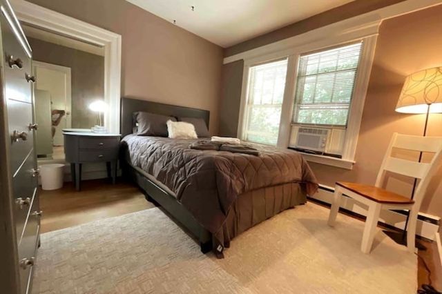 35 Iowa St, Worcester, MA 01602