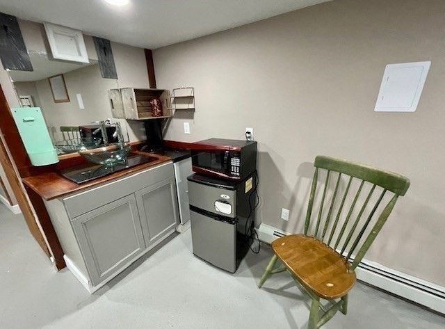 35 Iowa St, Worcester, MA 01602