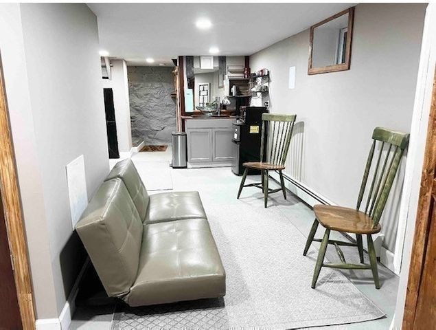 35 Iowa St, Worcester, MA 01602