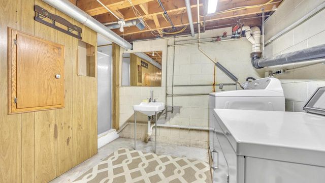 W2184 Rowe ROAD, Sheboygan, WI 53083