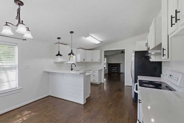 325 S Shore Dr, Antioch, TN 37013