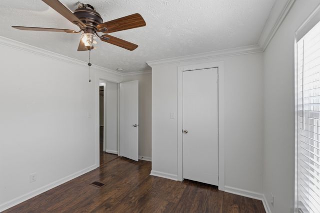 325 S Shore Dr, Antioch, TN 37013