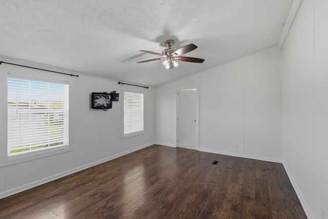 325 S Shore Dr, Antioch, TN 37013