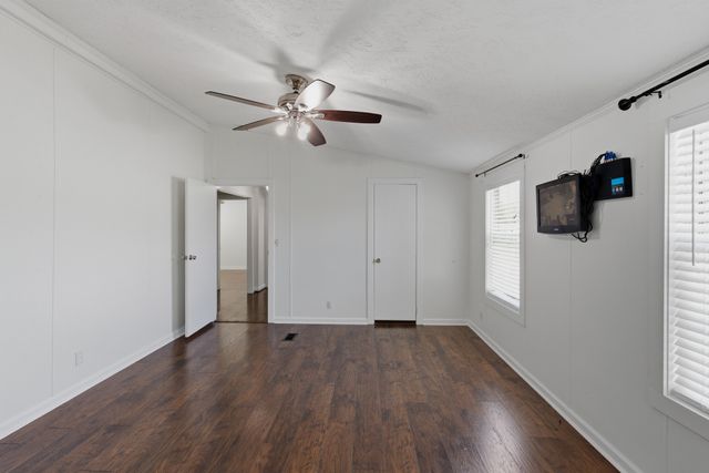 325 S Shore Dr, Antioch, TN 37013