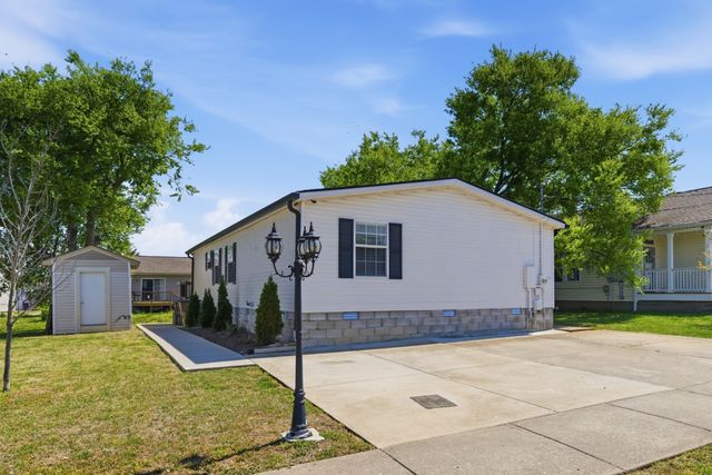 325 S Shore Dr, Antioch, TN 37013