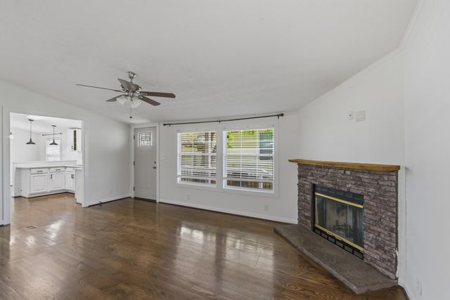 325 S Shore Dr, Antioch, TN 37013