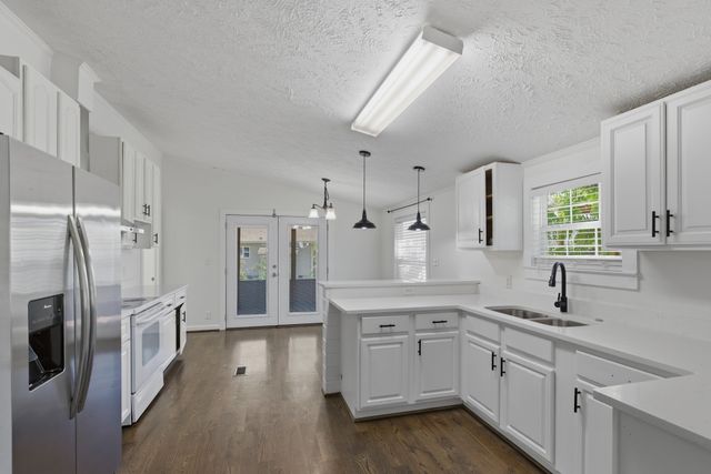 325 S Shore Dr, Antioch, TN 37013