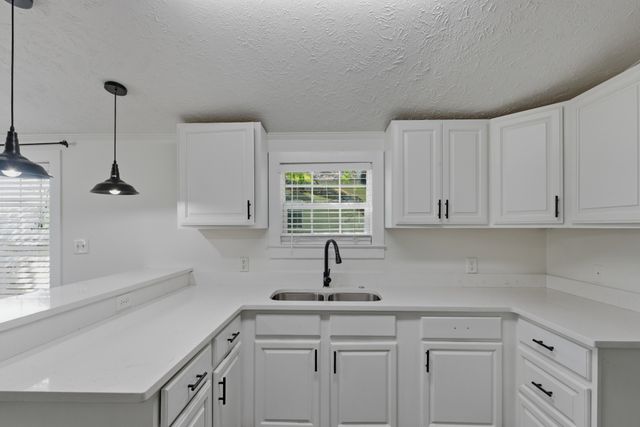 325 S Shore Dr, Antioch, TN 37013