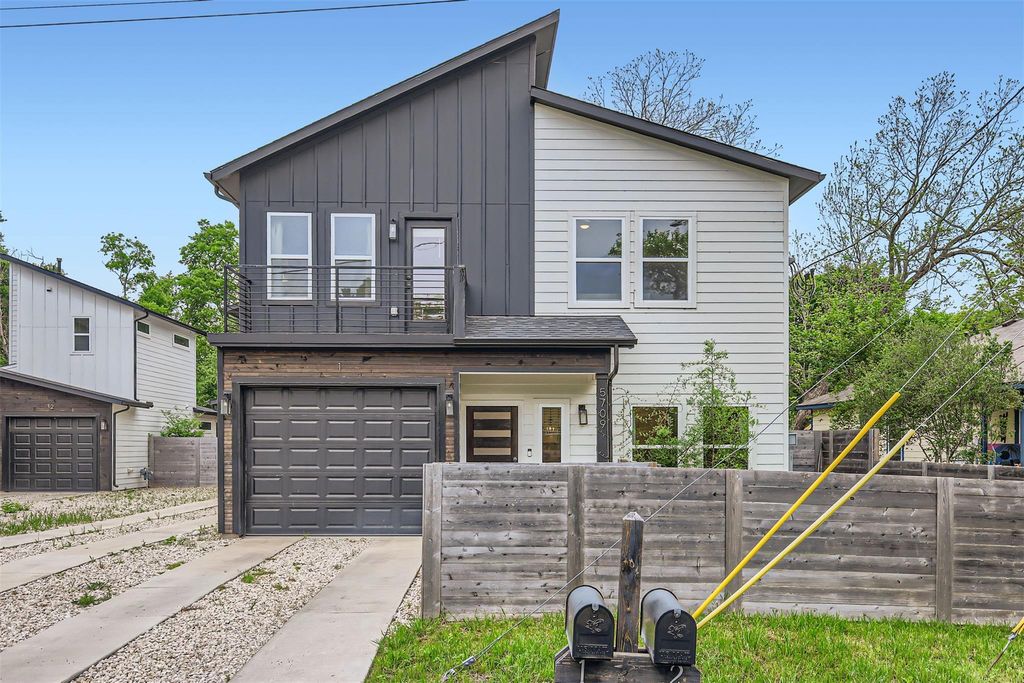 5709 Tura LN 1, Austin, TX 78721
