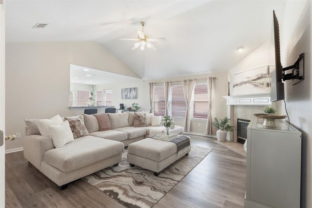 10215 Riderdale Park Lane, Houston, TX 77070