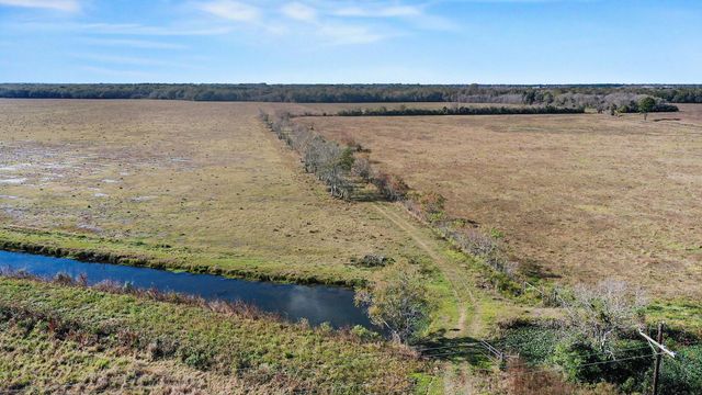 TBD Fm 562, Anahuac, TX 77514