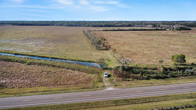 TBD Fm 562, Anahuac, TX 77514