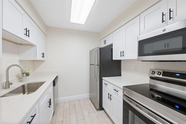 9105 TUDOR DRIVE F101, Tampa, FL 33615