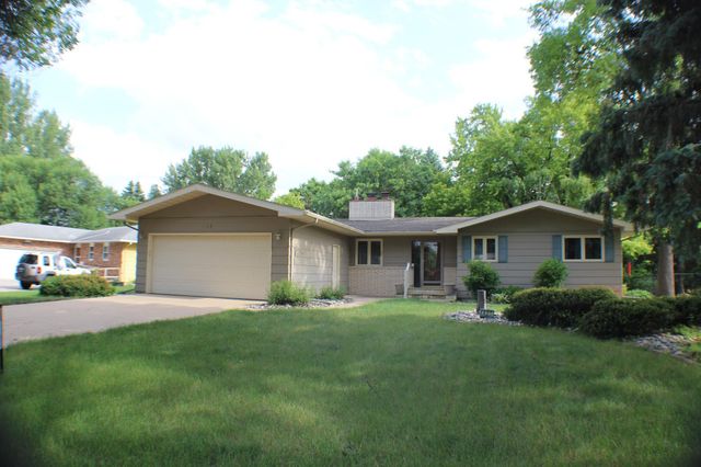 421 Dale Avenue, Moorhead, MN 56560
